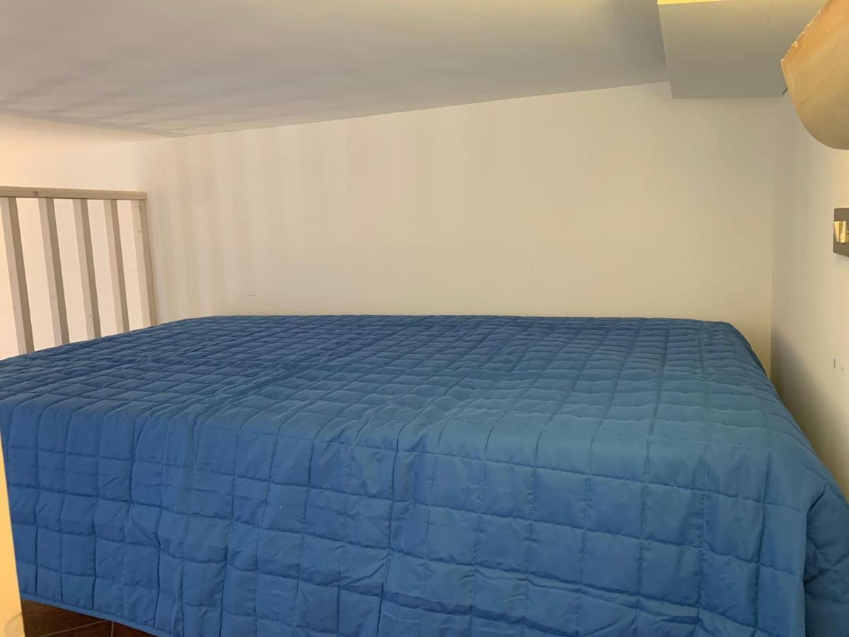 Apartment With Terraces And Private Jacuzzi - San Vito 400M From Beach 圣维托罗卡波 外观 照片