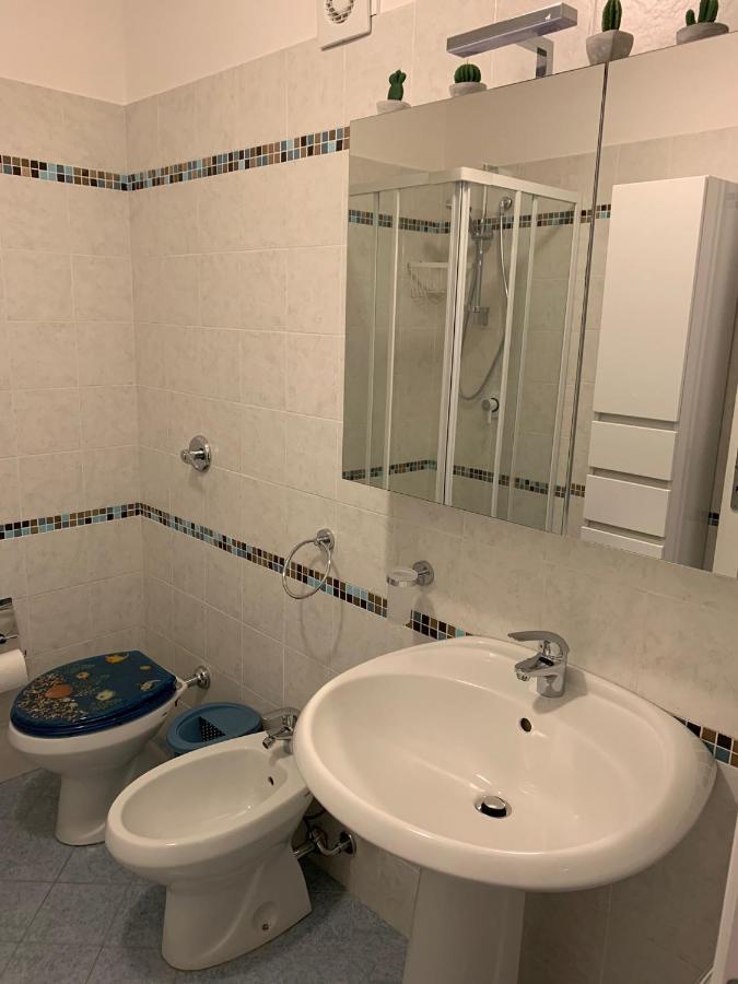 Apartment With Terraces And Private Jacuzzi - San Vito 400M From Beach 圣维托罗卡波 外观 照片